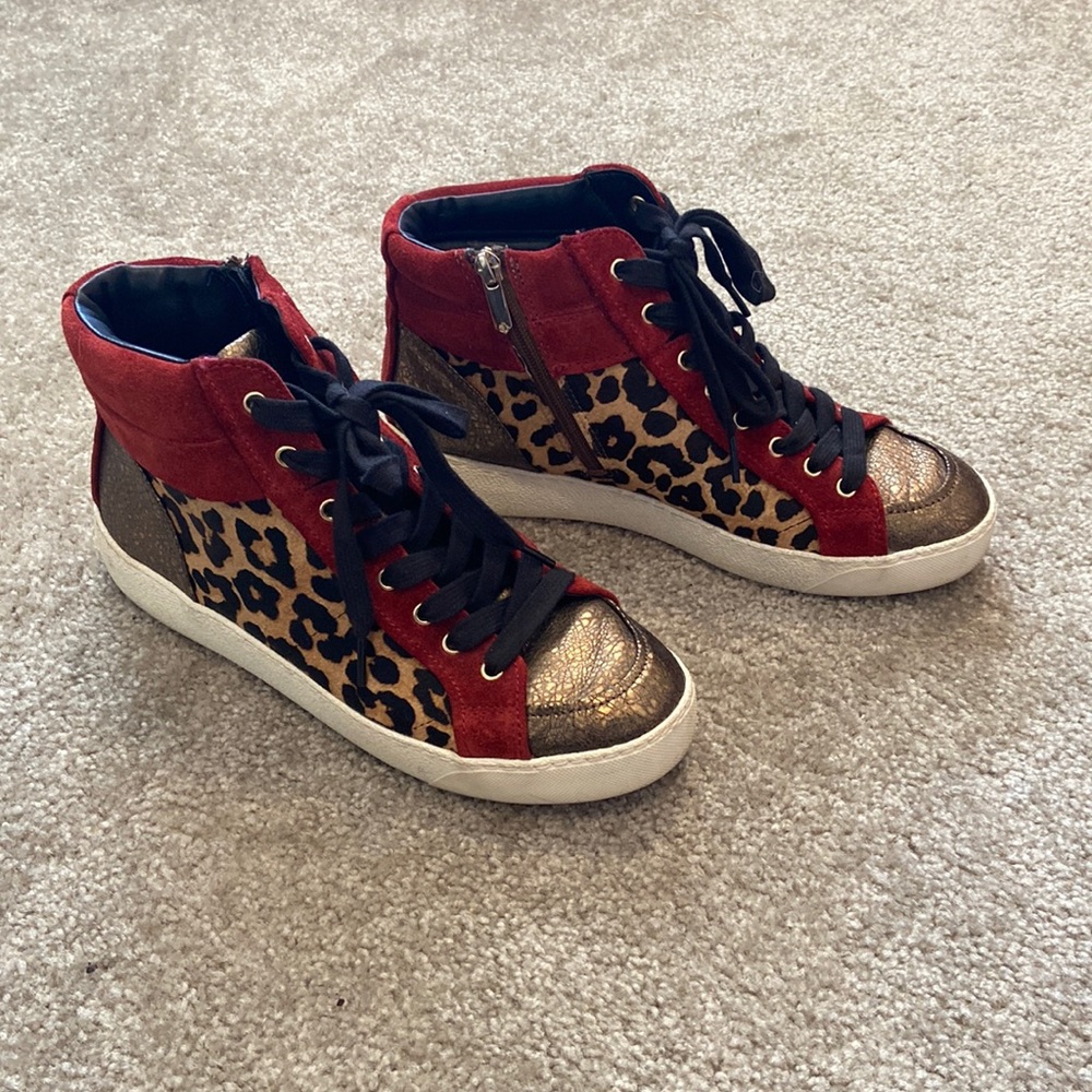 Sam Edelman sneaker